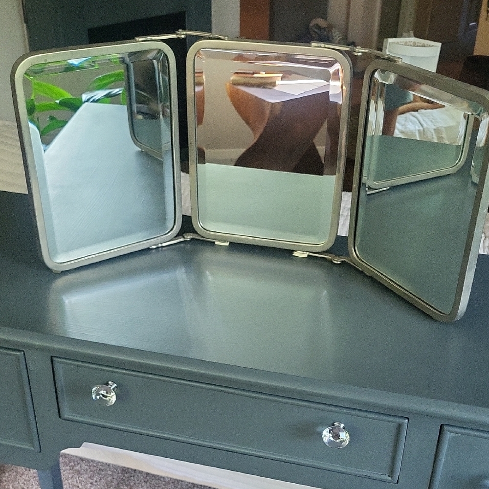 ✨ Restoration Hardware Tri-Fold Vanity Mirror ✨